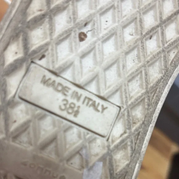 Giuseppe Zanotti Gold-Accented White Sneakers - Picture 4 of 4